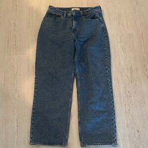 A & F High-RiseThe Loose Curve Love Jeans — Blue Wash